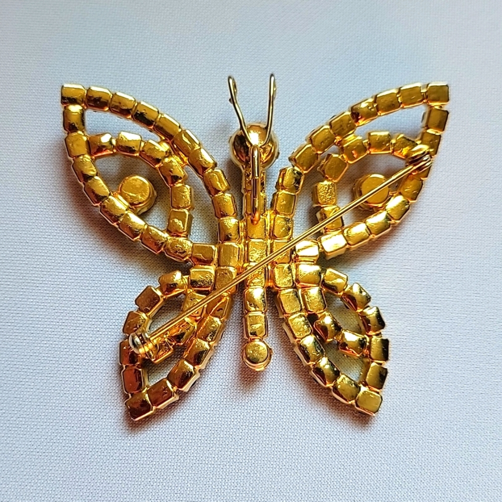 Butterfly Pin/Brooch - Picture 2 of 2